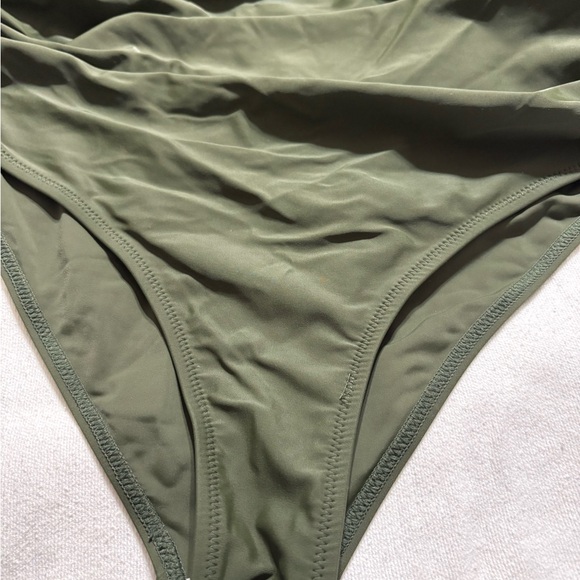 Cupshe Olive Green Ruffled One Piece Swimsuit - Picture 7 of 7